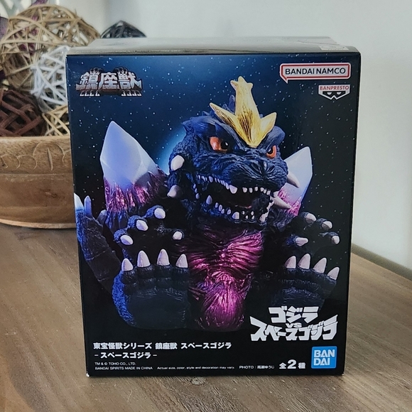 Bandai Namco Godzilla Figure - Space GODZILLA New In Bow NWT KAIJU - Picture 1 of 14